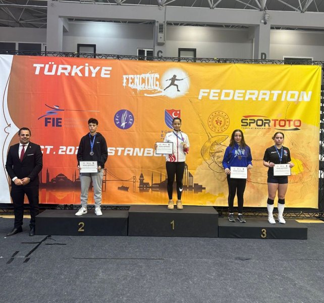 Eskrimde büyük başarı